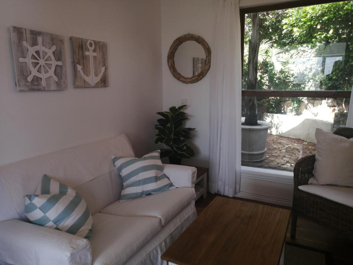 African Violet Guest Suites Noordhoek Ngoại thất bức ảnh