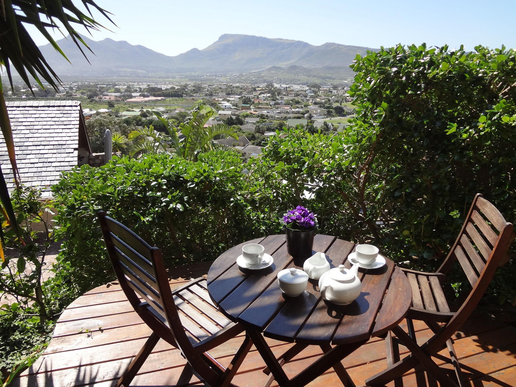 African Violet Guest Suites Noordhoek Ngoại thất bức ảnh