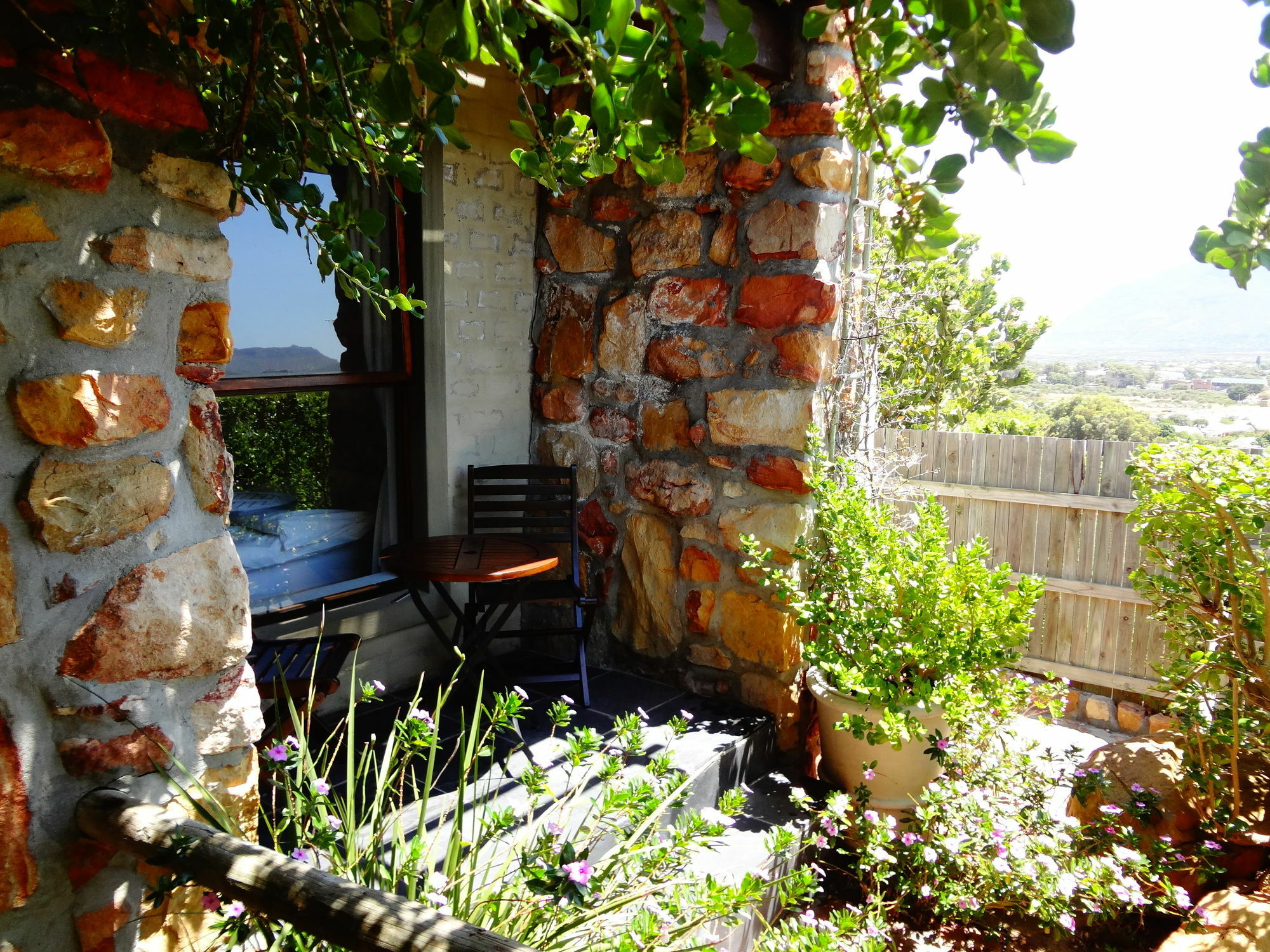 African Violet Guest Suites Noordhoek Ngoại thất bức ảnh